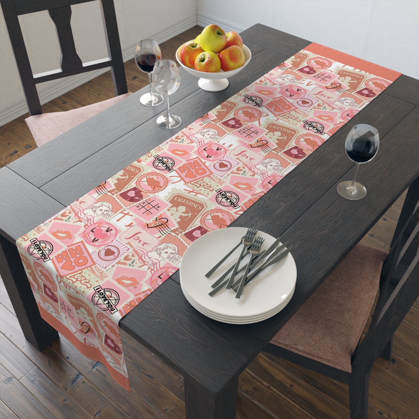 Vintage Valentine Postcard Table Runner â¤ď¸đ˝ď¸